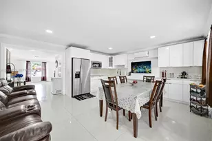1271 W 79th St, Hialeah, FL 33014 - Photo 9