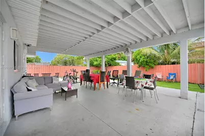 1271 W 79th St, Hialeah, FL 33014 - Photo 27