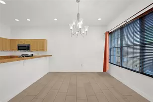 475 SW 147th Ter, Pembroke Pines, FL 33027 - Photo 7