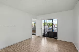 1128 N Hiatus Rd, Pembroke Pines, FL 33026 - Photo 11