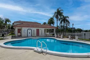 1128 N Hiatus Rd, Pembroke Pines, FL 33026 - Photo 21