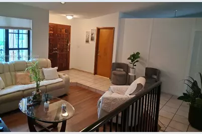 7557 W 4th Ln, Hialeah, FL 33014 - Photo 9