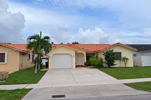 7557 W 4th Ln, Hialeah, FL 33014 - Photo 13