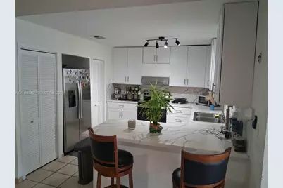 7557 W 4th Ln, Hialeah, FL 33014 - Photo 7