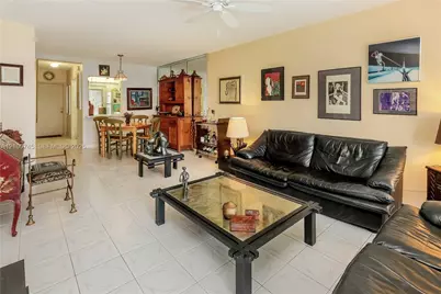 440 Paradise Isle Blvd #107, Hallandale Beach, FL 33009 - Photo 7