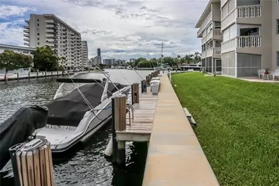 440 Paradise Isle Blvd #107, Hallandale Beach, FL 33009 - Photo 27