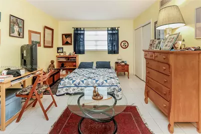 440 Paradise Isle Blvd #107, Hallandale Beach, FL 33009 - Photo 15