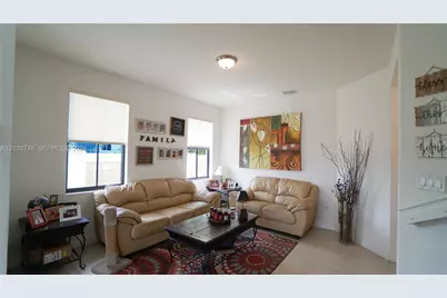 10401 NW 61st Ln, Doral, FL 33178 - Photo 3