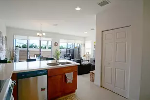 10401 NW 61 Ln., Doral, FL 33178 - Photo 7