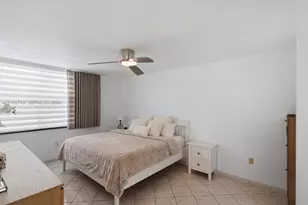 1020 Meridian Ave, Miami Beach, FL 33139 - Photo 9