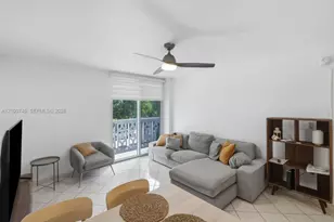 1020 Meridian Ave, Miami Beach, FL 33139 - Photo 3