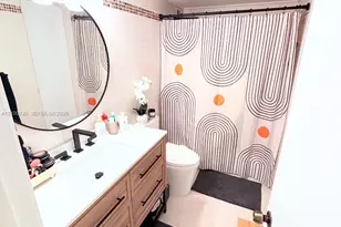 1020 Meridian Ave, Miami Beach, FL 33139 - Photo 9