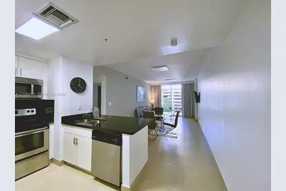 185 SE 14th Ter #912, Miami, FL 33131 - Photo 5