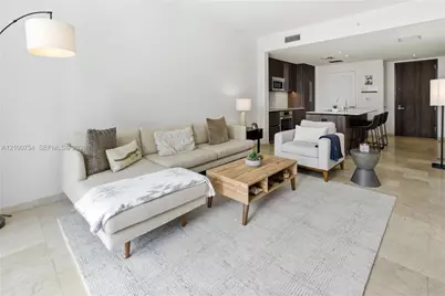 68 SE 6th St #1106, Miami, FL 33131 - Photo 5