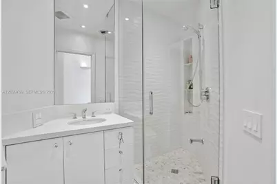 3690 NE 199th St, Aventura, FL 33180 - Photo 9