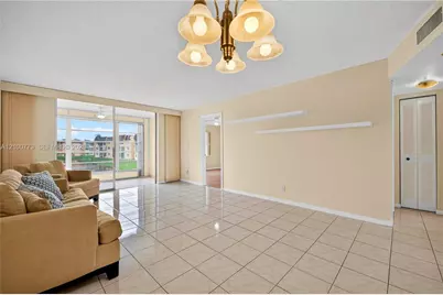 8901 Sunrise Lakes Blvd #204, Sunrise, FL 33322 - Photo 13