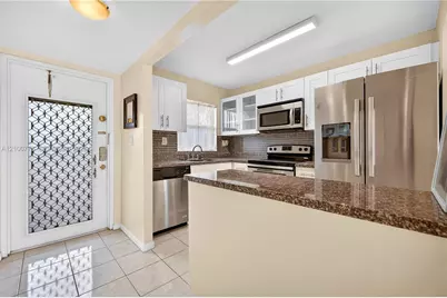 8901 Sunrise Lakes Blvd #204, Sunrise, FL 33322 - Photo 9