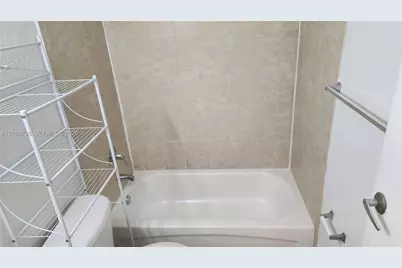 170 SW 11th Ave #14, Hallandale Beach, FL 33009 - Photo 11