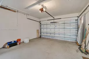 2756 NE 33rd St, Fort Lauderdale, FL 33306 - Photo 49