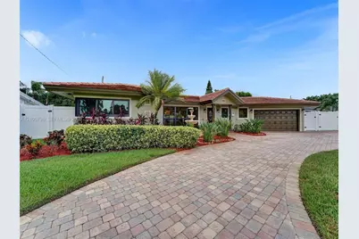 2756 NE 33rd St, Fort Lauderdale, FL 33306 - Photo 3
