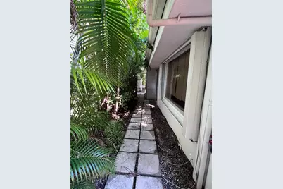 5845 SW 88th St, South Miami, FL 33156 - Photo 3