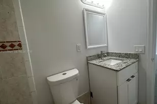 980 NE 170th St, North Miami Beach, FL 33162 - Photo 21