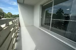980 NE 170th St, North Miami Beach, FL 33162 - Photo 17