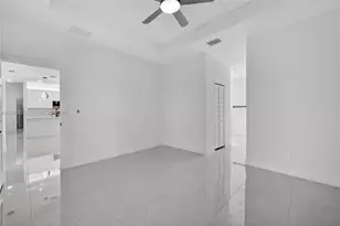 2712 SW 52nd St, Lehigh Acres, FL 33976 - Photo 19