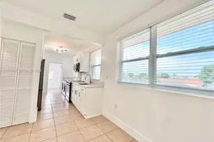 200 NW 17th Ct, Miami, FL 33125 - Photo 15