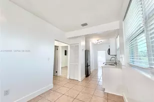 200 NW 17th Ct, Miami, FL 33125 - Photo 5