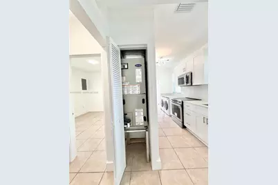 200 NW 17th Ct #0, Miami, FL 33125 - Photo 19