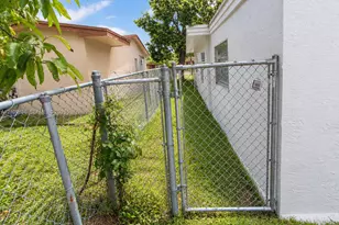 6331 Taylor St, Hollywood, FL 33024 - Photo 37