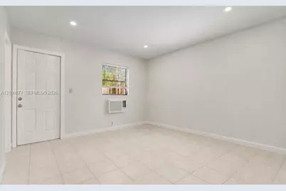 1213 SE 1st St #3, Fort Lauderdale, FL 33301 - Photo 5