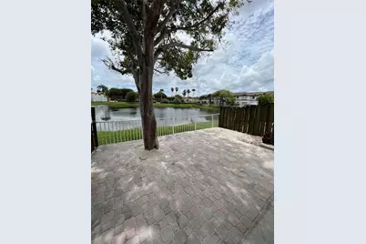 7731 NW 114th Pl, Doral, FL 33178 - Photo 5