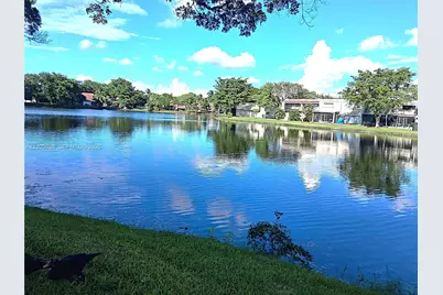108 Wimbledon Lake Dr, Plantation, FL 33324 - Photo 57