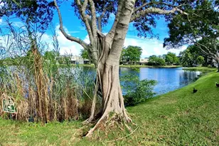 108 Wimbledon Lake Dr, Plantation, FL 33324 - Photo 3