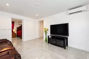 2437 NW 98th St, Miami, FL 33147 - Photo 19