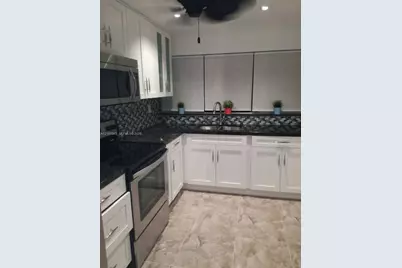 922 NE 199th St #4H, Miami, FL 33179 - Photo 3