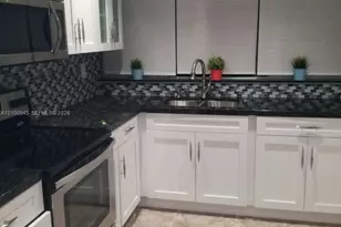 922 NE 199th St, Miami, FL 33179 - Photo 3
