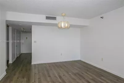 20505 E Country Club Dr #731, Aventura, FL 33180 - Photo 5