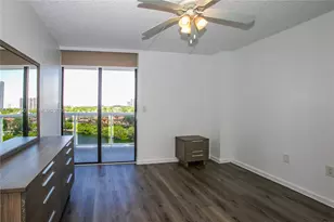 20505 E Country Club Dr, Aventura, FL 33180 - Photo 7