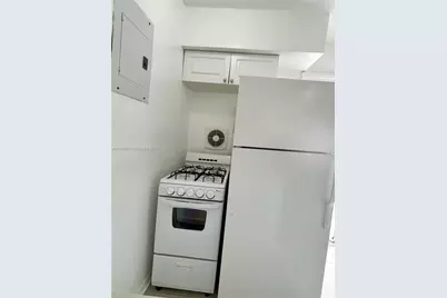 15 Alhambra Cir #16, Coral Gables, FL 33134 - Photo 7