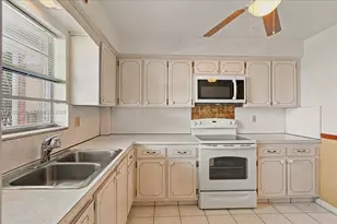 500 S Luna Ct, Hollywood, FL 33021 - Photo 15