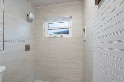 387 NW 39th Way, Deerfield Beach, FL 33442 - Photo 9