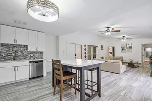 387 NW 39th Way, Deerfield Beach, FL 33442 - Photo 3