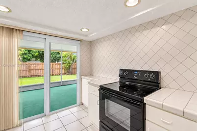 5031 SW 94th Ter, Cooper City, FL 33328 - Photo 11