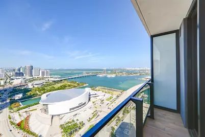 398 NE 5th St #3505, Miami, FL 33132 - Photo 1