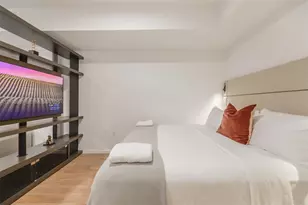 398 NE 5th St, Miami, FL 33132 - Photo 5