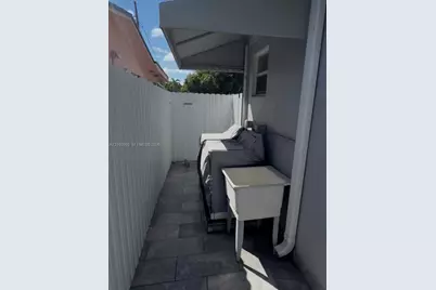 1130 NW 34th Ave #B, Miami, FL 33125 - Photo 11