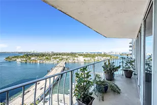 7601 E Treasure Dr, North Bay Village, FL 33141 - Photo 1